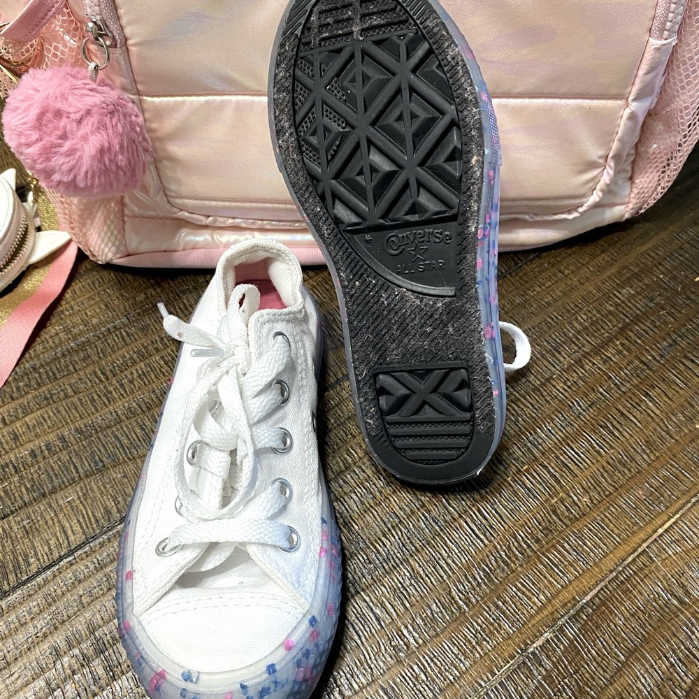 🎒Back to School Special!🎒 Converse All Star. Grab em’ quick!